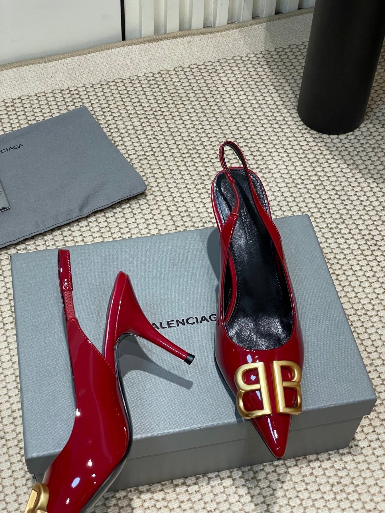 POINTED BB GOLD BUCKLE HIGH SLINGBACK 80MM IN RED PATENT CALFSKIN