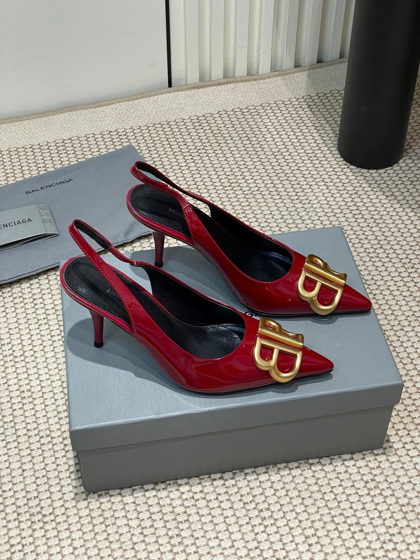 POINTED BB GOLD BUCKLE HIGH SLINGBACK 80MM IN RED PATENT CALFSKIN
