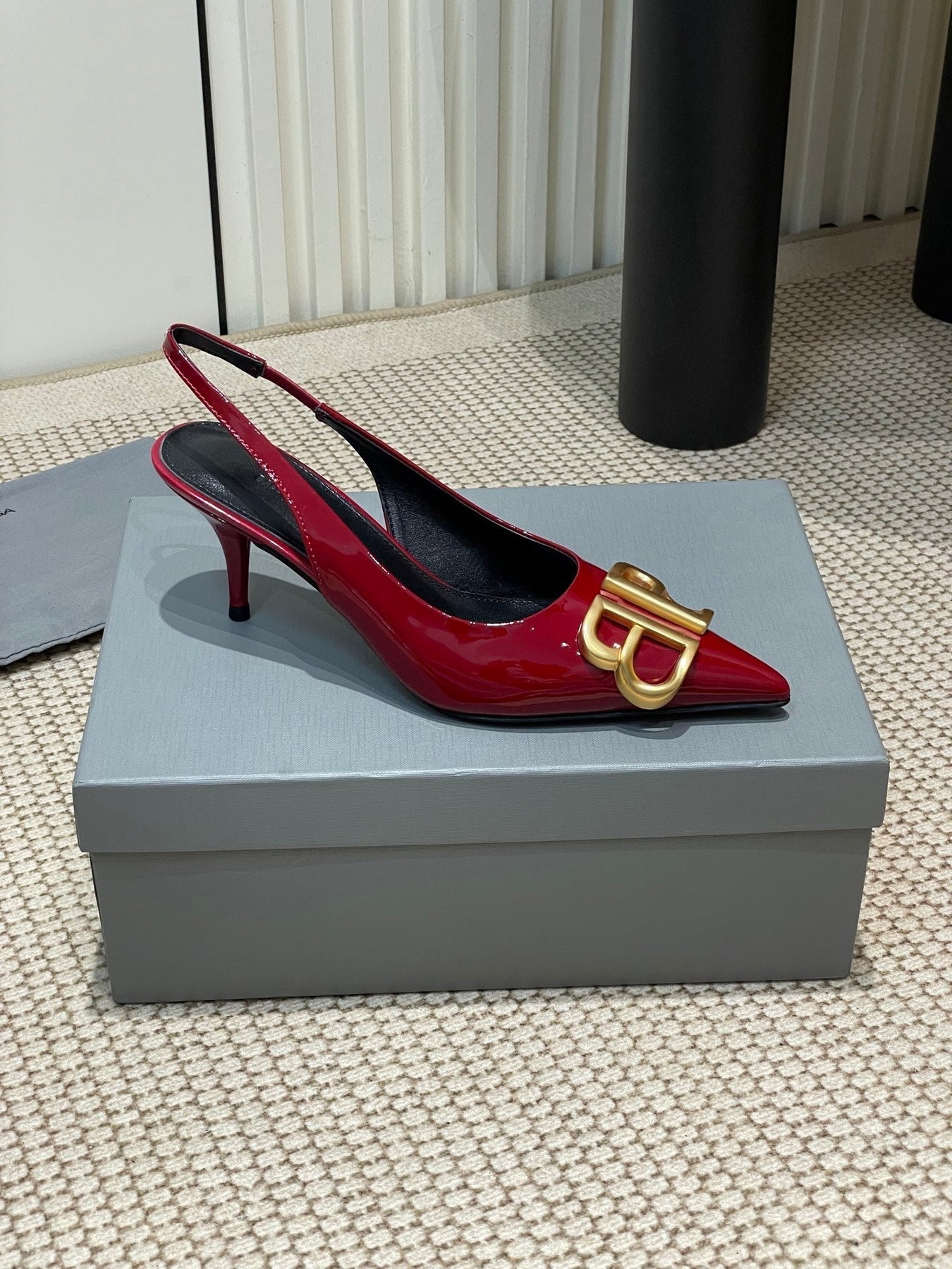 POINTED BB GOLD BUCKLE HIGH SLINGBACK 60MM IN RED PATENT CALFSKIN