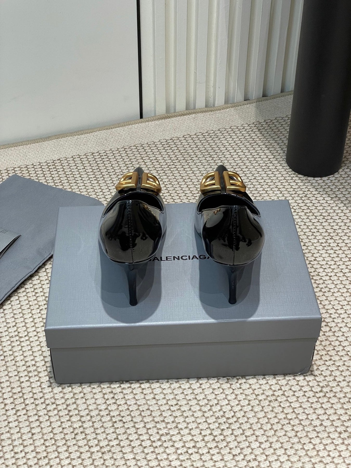 POINTED BB GOLD BUCKLE HIGH PUMPS 80MM IN BLACK PATENT CALFSKIN