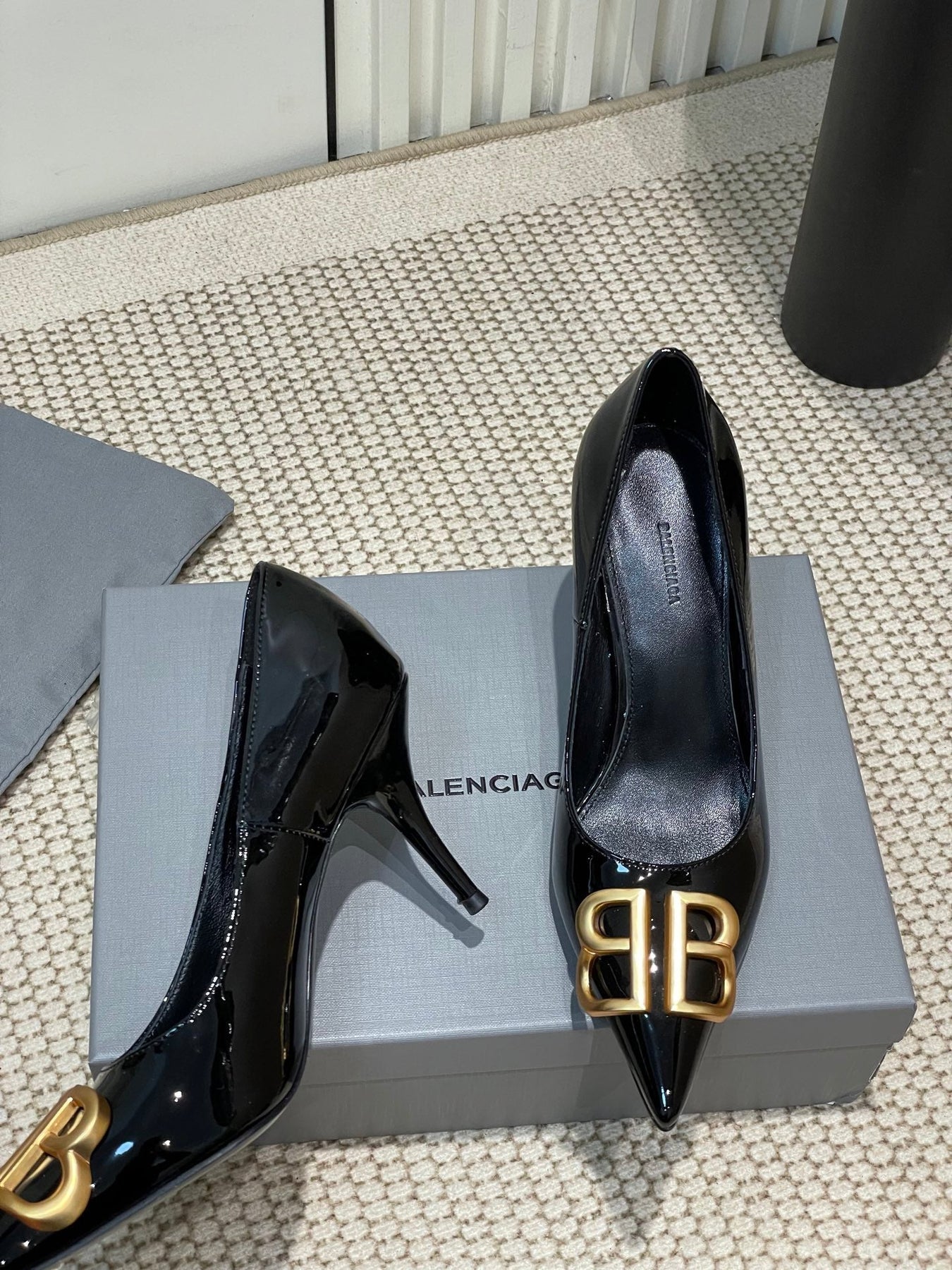 POINTED BB GOLD BUCKLE HIGH PUMPS 80MM IN BLACK PATENT CALFSKIN