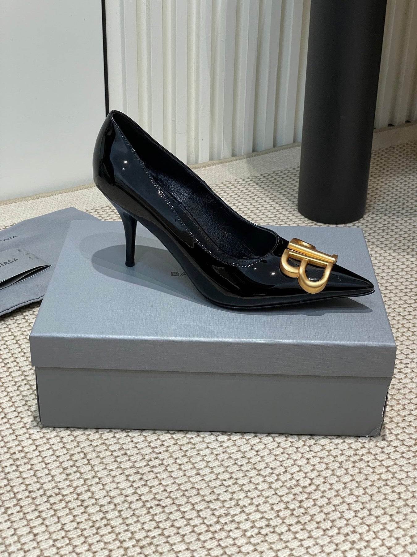 POINTED BB GOLD BUCKLE HIGH PUMPS 80MM IN BLACK PATENT CALFSKIN