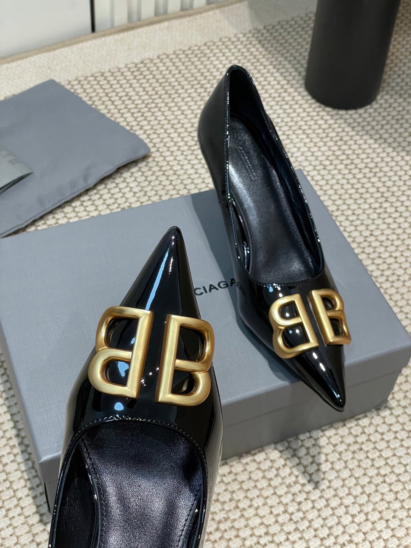 POINTED BB GOLD BUCKLE HIGH PUMPS 60MM IN BLACK PATENT CALFSKIN