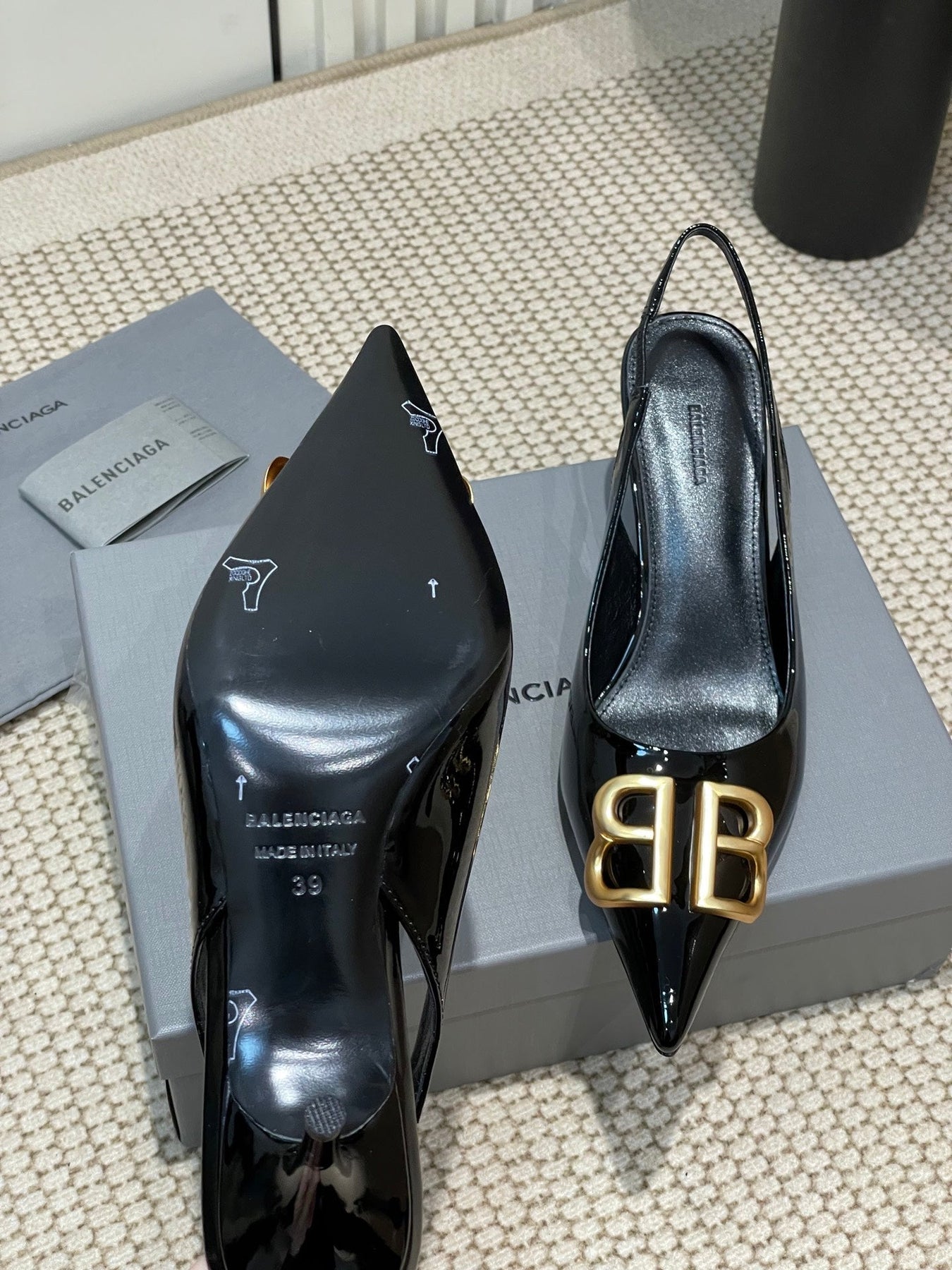 POINTED BB GOLD BUCKLE HIGH SLINGBACK 60MM IN BLACK PATENT CALFSKIN