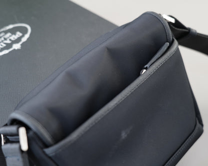 MEDIUM FLAP BAG 20 IN BLACK RE-NYLON