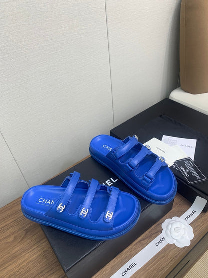 DAD SANDAL IN COBALT BLUE LAMBSKIN MULE