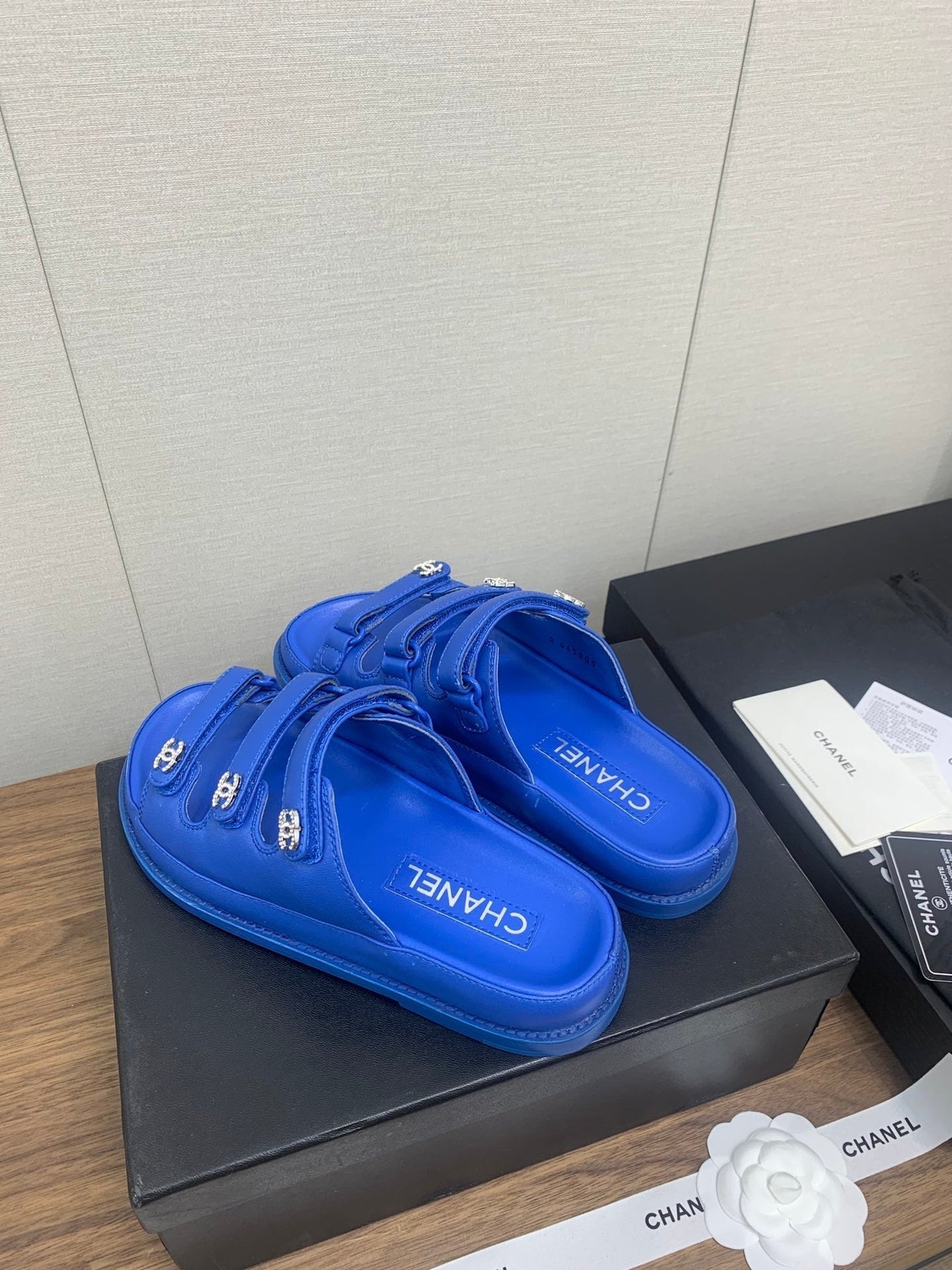 DAD SANDAL IN COBALT BLUE LAMBSKIN MULE