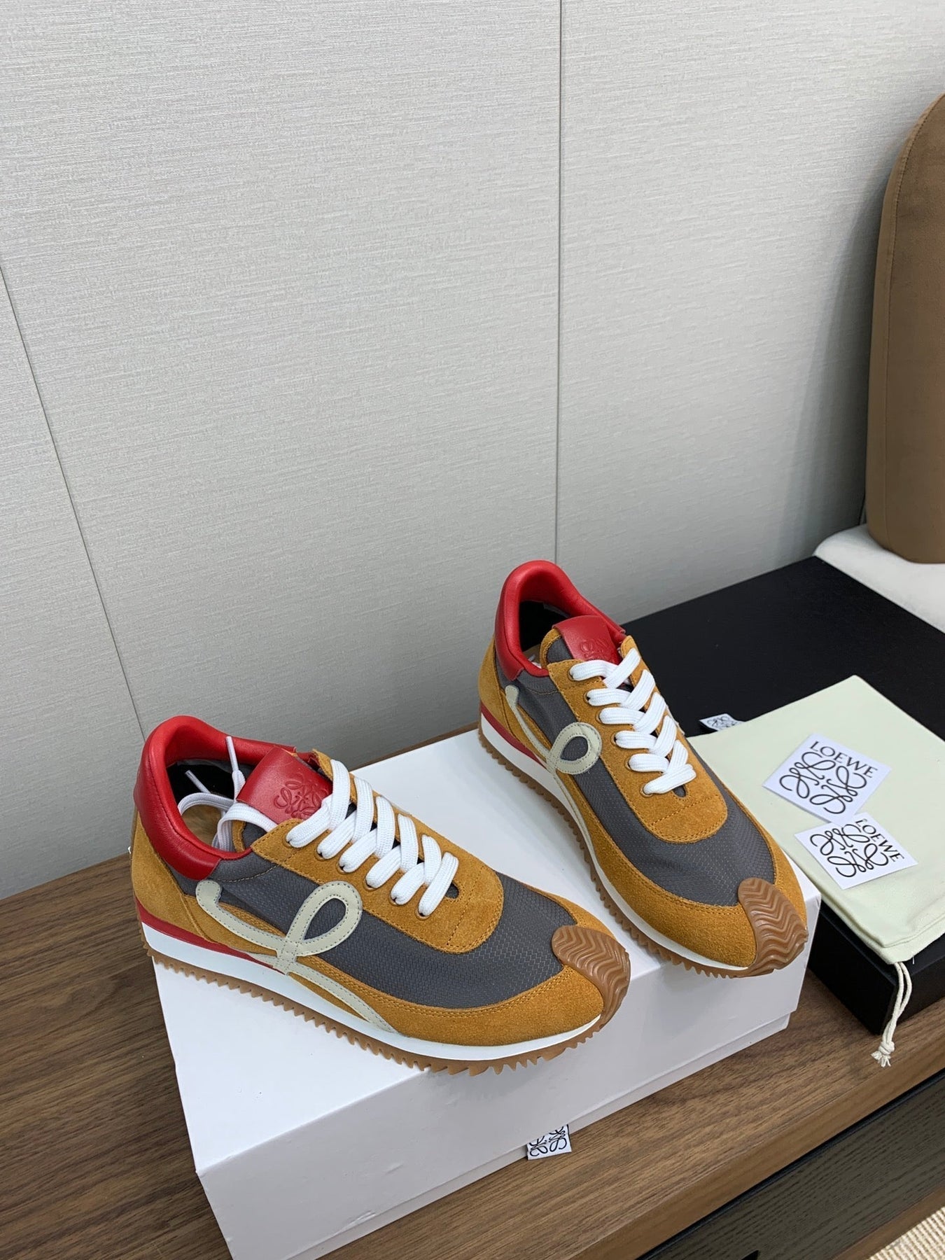 LW FLOW RUNNER SNEAKER BRONZE-ANCHOR SUEDE