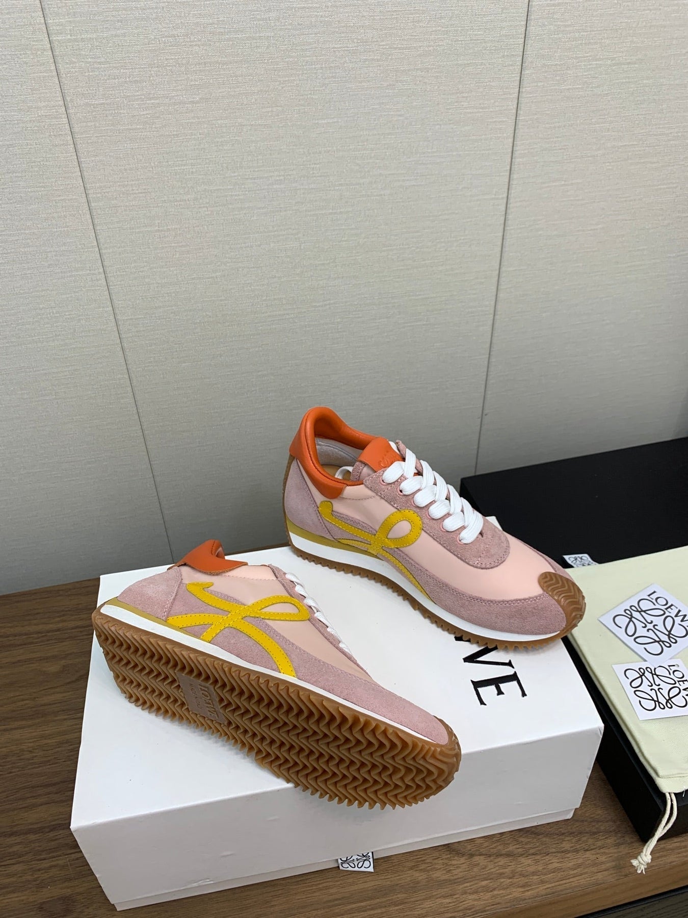 LW FLOW RUNNER SNEAKER LIGHT PINK SUEDE