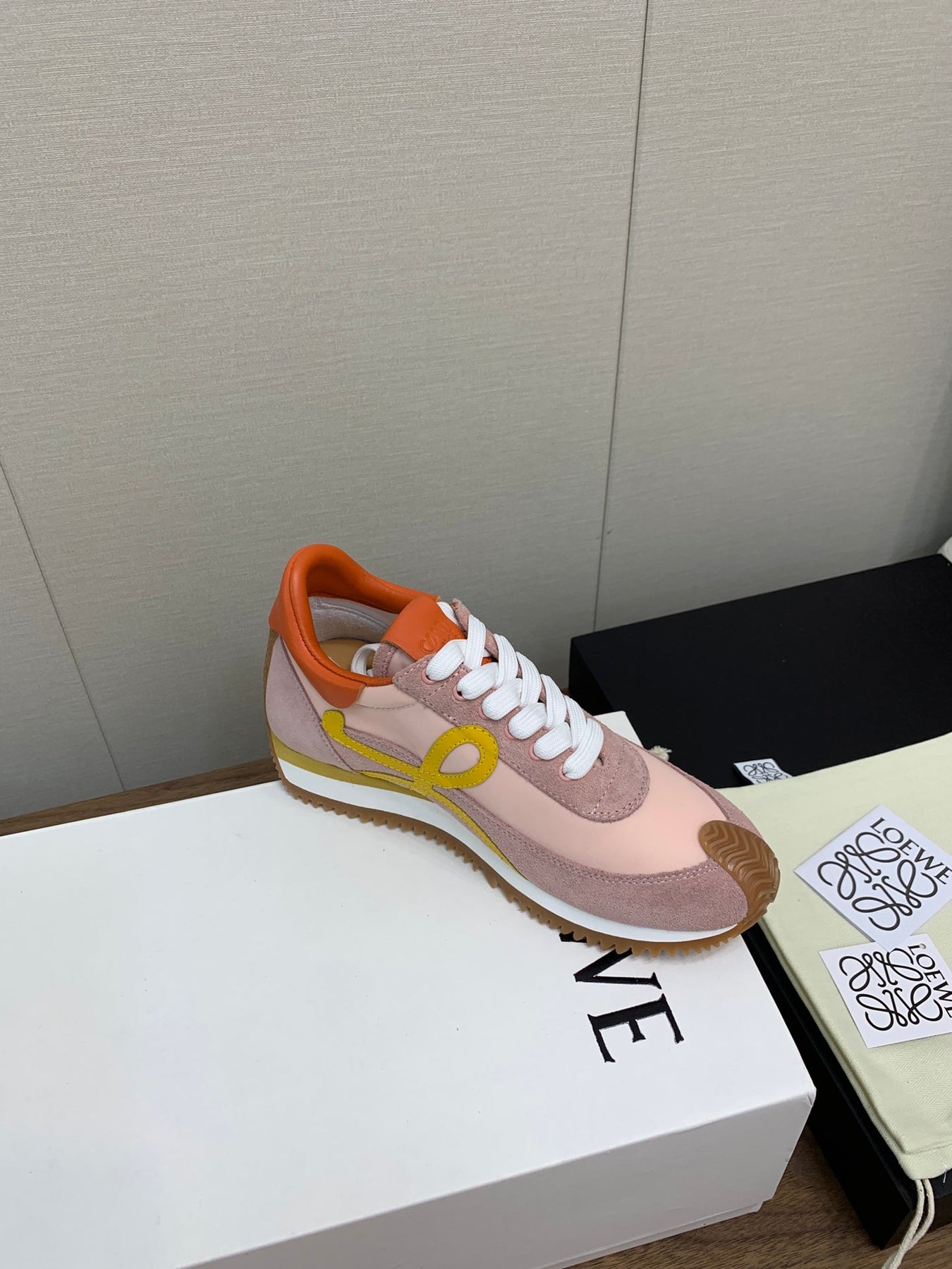 LW FLOW RUNNER SNEAKER LIGHT PINK SUEDE