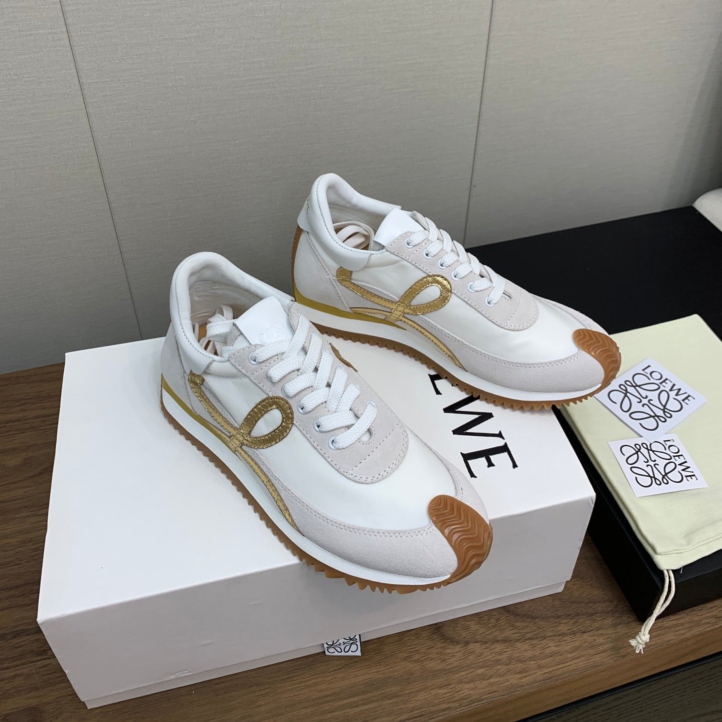 LW FLOW RUNNER SNEAKER WHITE-BROWN SUEDE