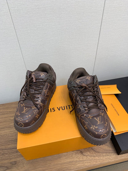LV TRAINER IN CHOCOLATE BROWN MONOGRAM CALFSKIN