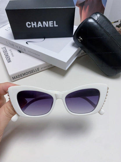 CAT EYE SUNGLASSES 632700 IN WHITE ACETATE EMBOSSED PEARL