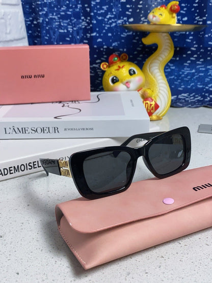 GLIMPSE SUNGLASSES 558348 IN BLACK ACETATE GOLD EMBOSSED LOGO