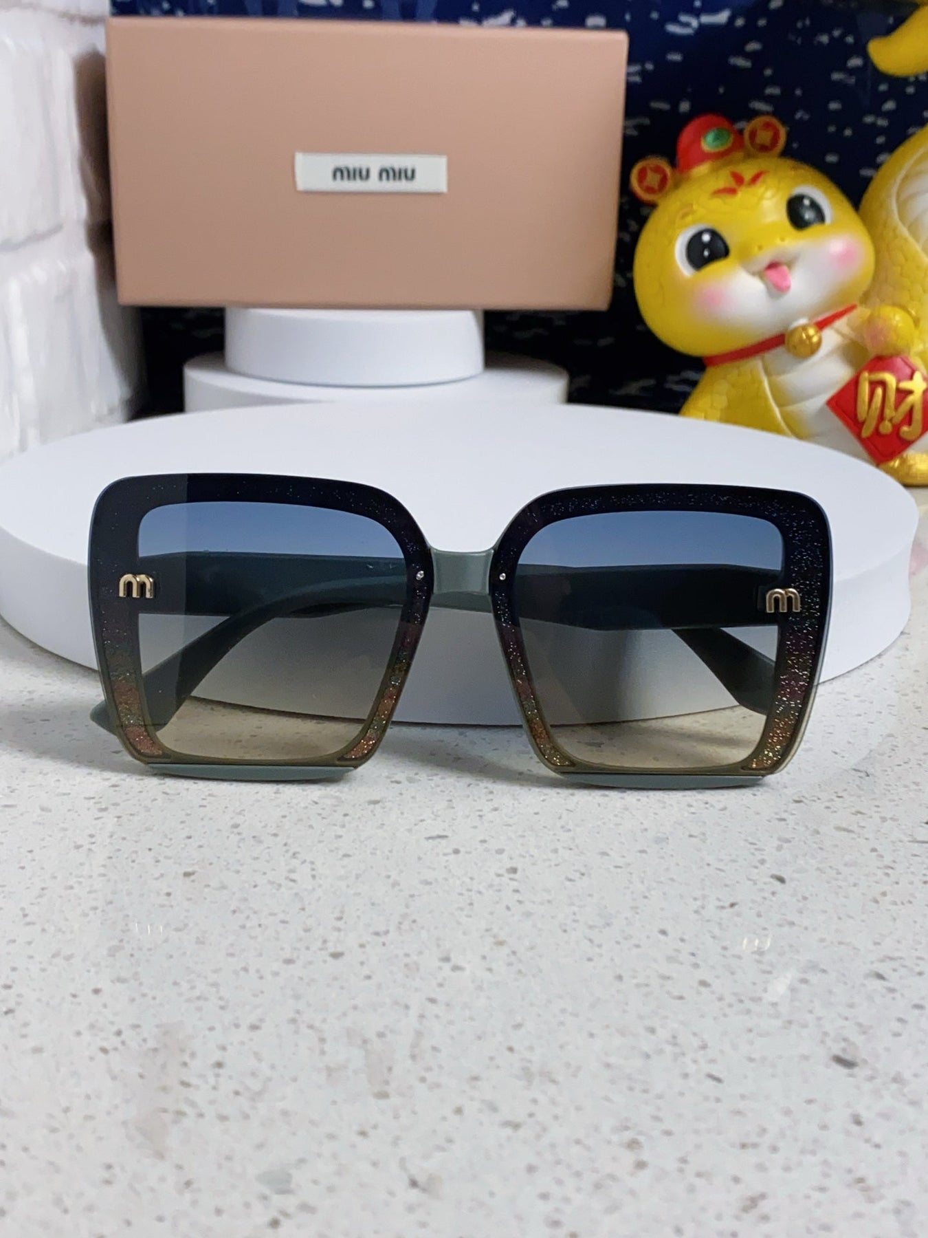 RUNWAY SQUARE SUNGLASSES 563197 IN TAN BLUE ACETATE