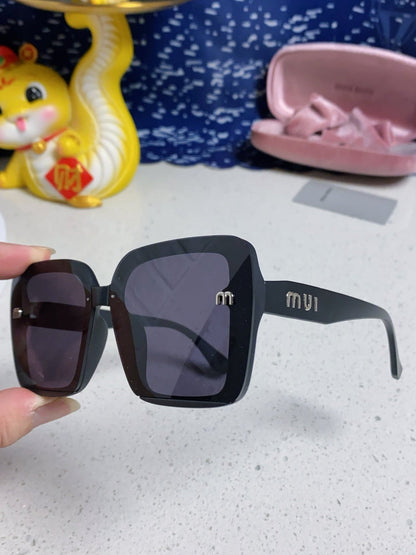 RUNWAY SQUARE SUNGLASSES 563199 IN ACETATE