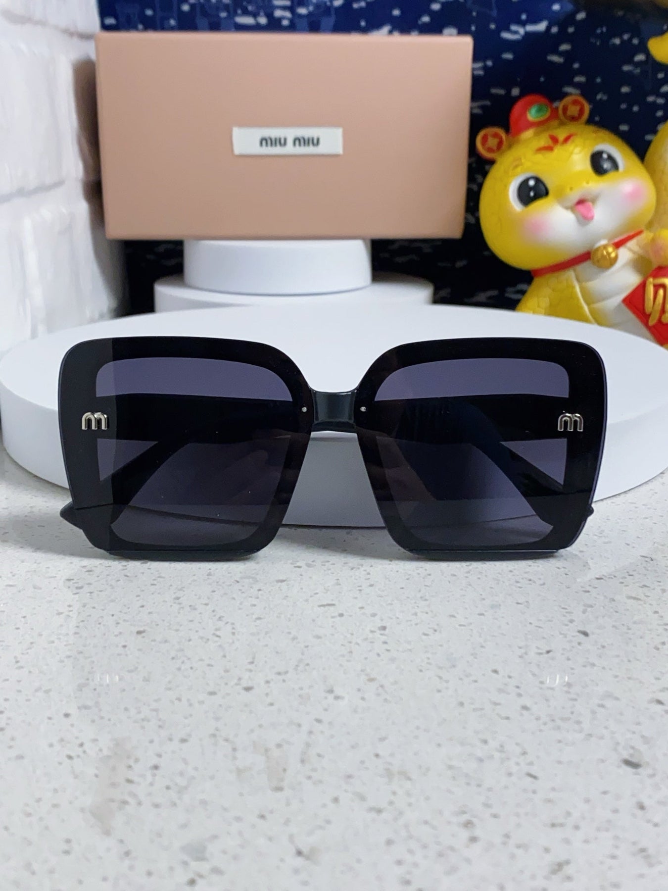 RUNWAY SQUARE SUNGLASSES 563199 IN ACETATE