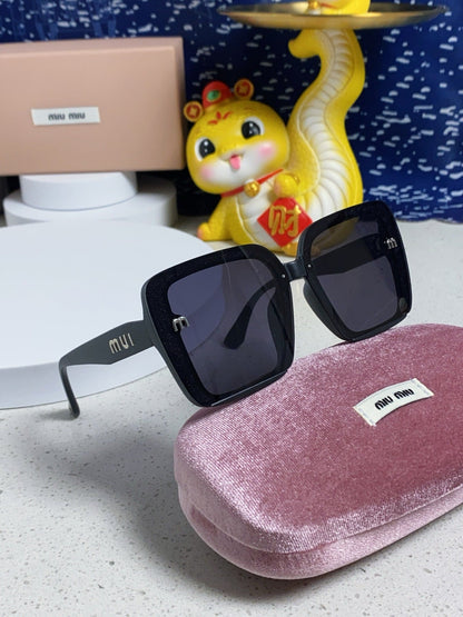 RUNWAY SQUARE SUNGLASSES 563199 IN ACETATE