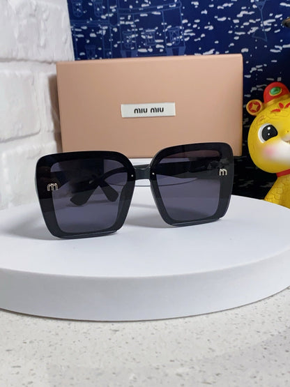 RUNWAY SQUARE SUNGLASSES 563199 IN ACETATE