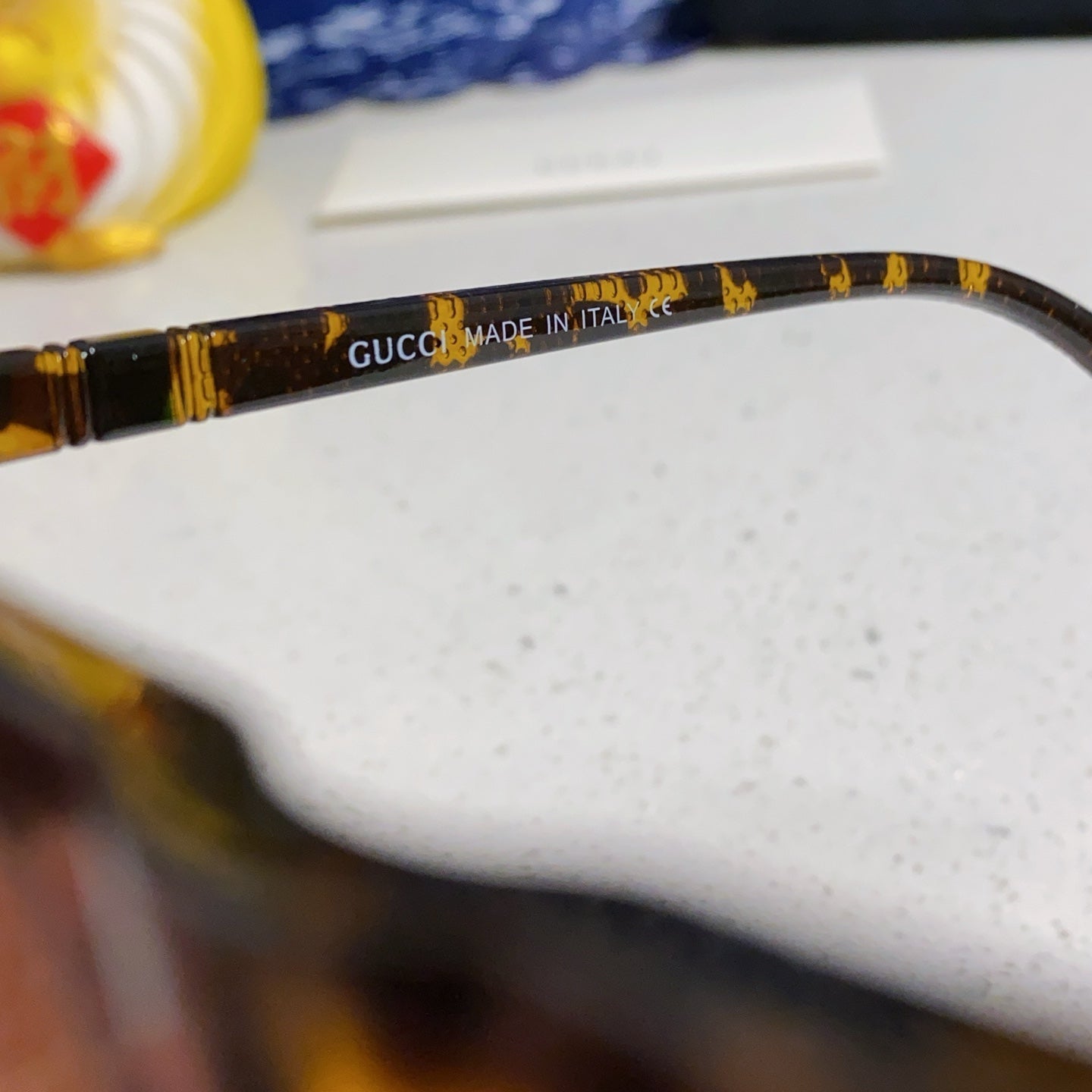 RECTANGULAR FRAME SUNGLASSES 563259 IN ACETATE