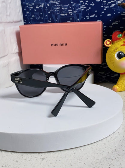 RUNWAY SUNGLASSES 567504 IN BLACK ACETATE SILVER LOGO BLACK LENSES