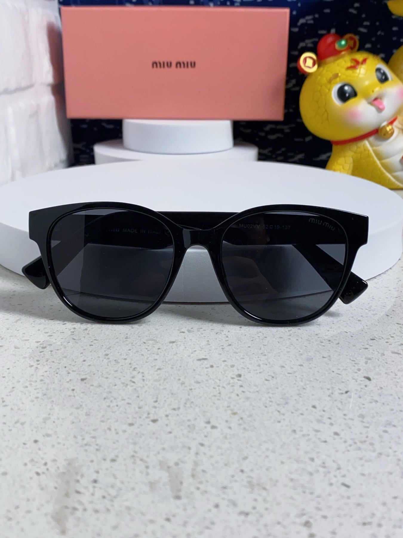 RUNWAY SUNGLASSES 567505 IN BLACK ACETATE BLACK LENSES