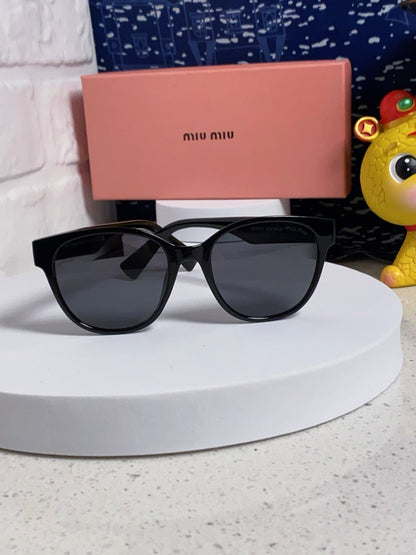 RUNWAY SUNGLASSES 567505 IN BLACK ACETATE BLACK LENSES