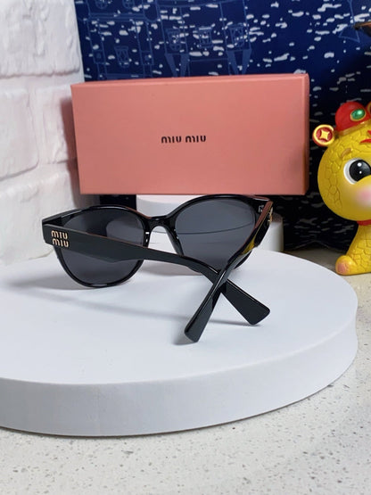 RUNWAY SUNGLASSES 567505 IN BLACK ACETATE BLACK LENSES