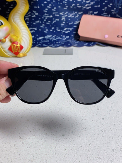 RUNWAY SUNGLASSES 567505 IN BLACK ACETATE BLACK LENSES