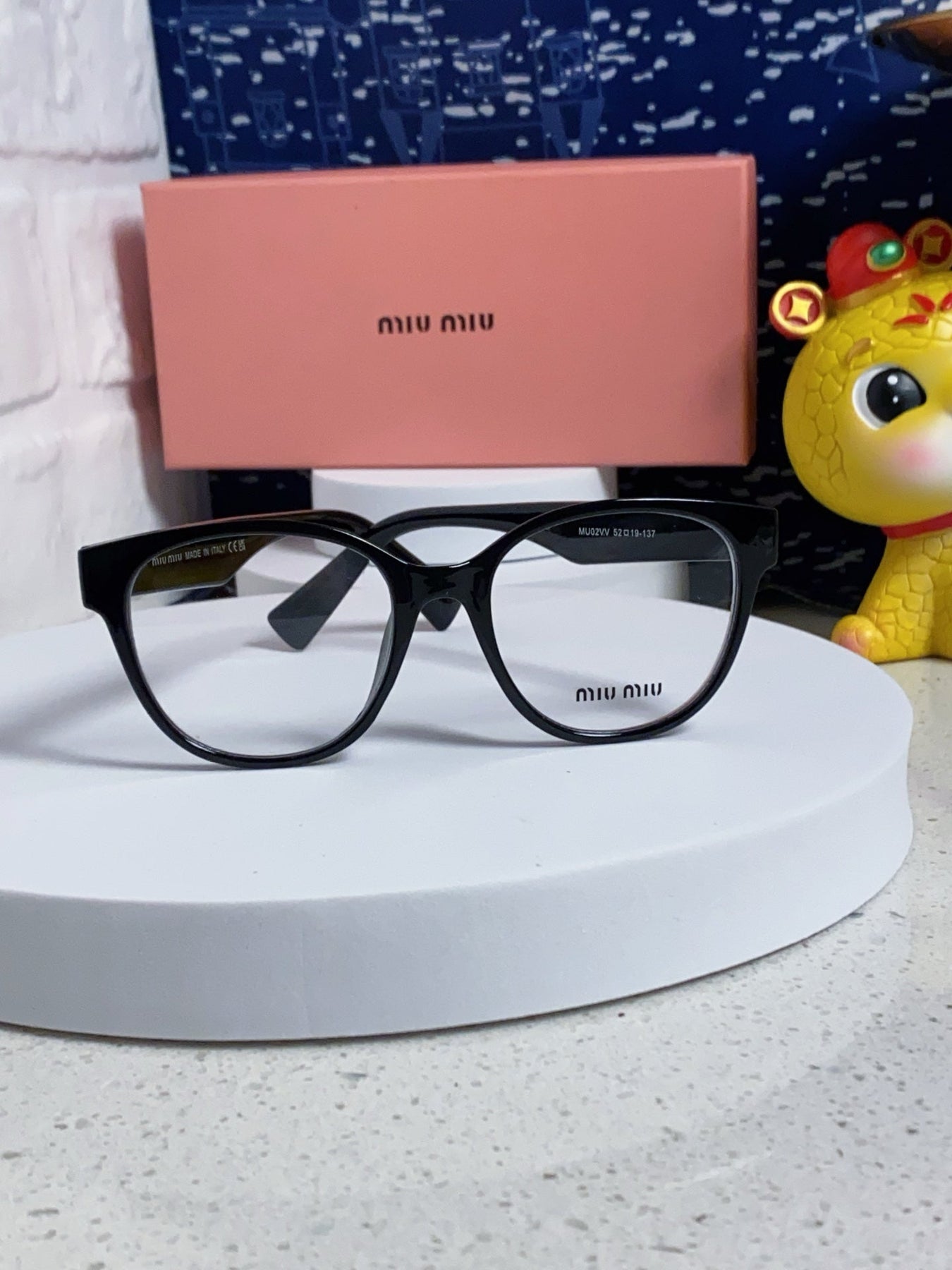 RUNWAY SUNGLASSES 567508 IN BLACK ACETATE GOLD LOGO