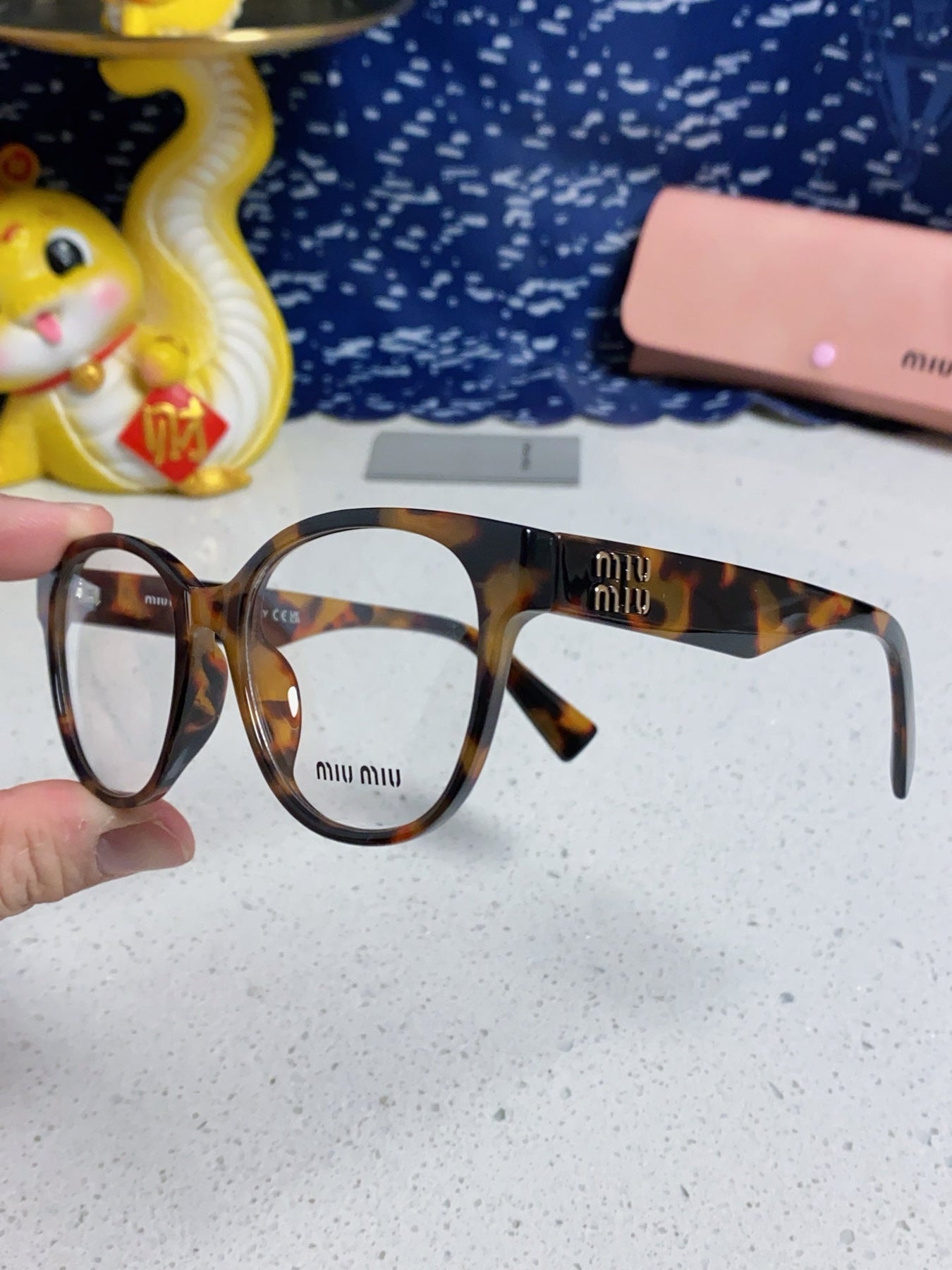 RUNWAY SUNGLASSES 567506 IN HAVANA ACETATE BRONZE LOGO