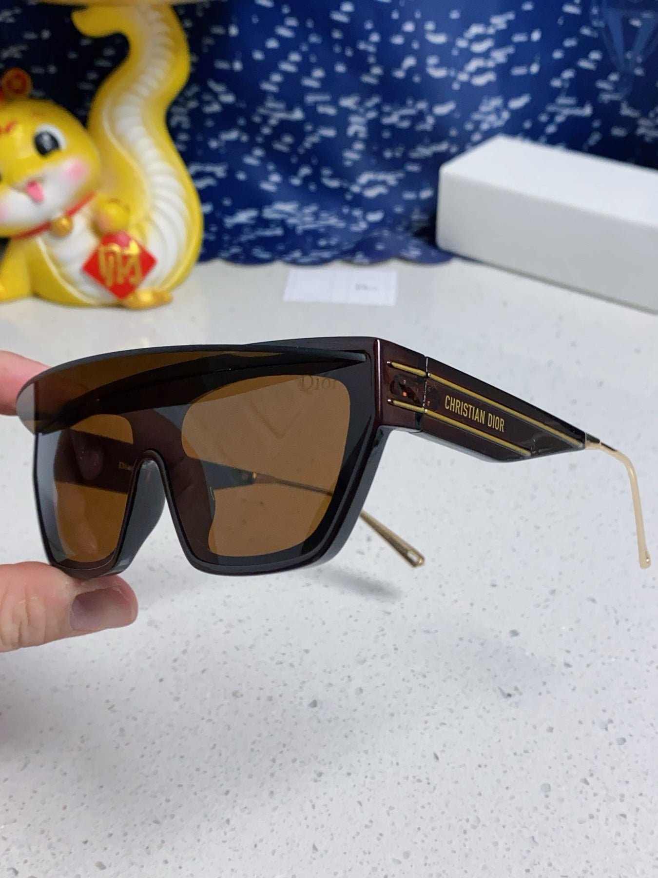 MONTAIGNE SUNGLASS CLUB M7U IN BROWN ACETATE