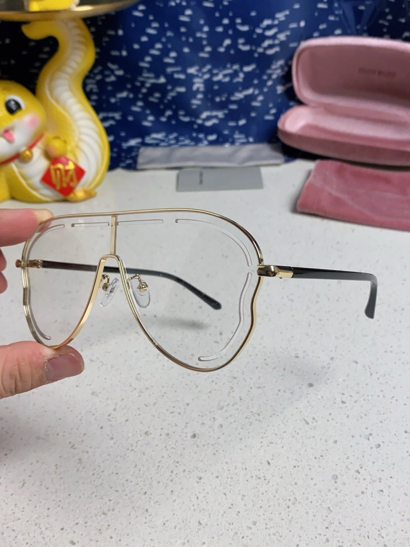 RUNWAY SUNGLASSES 571637 IN GOLD METAL CLEAR LENSES