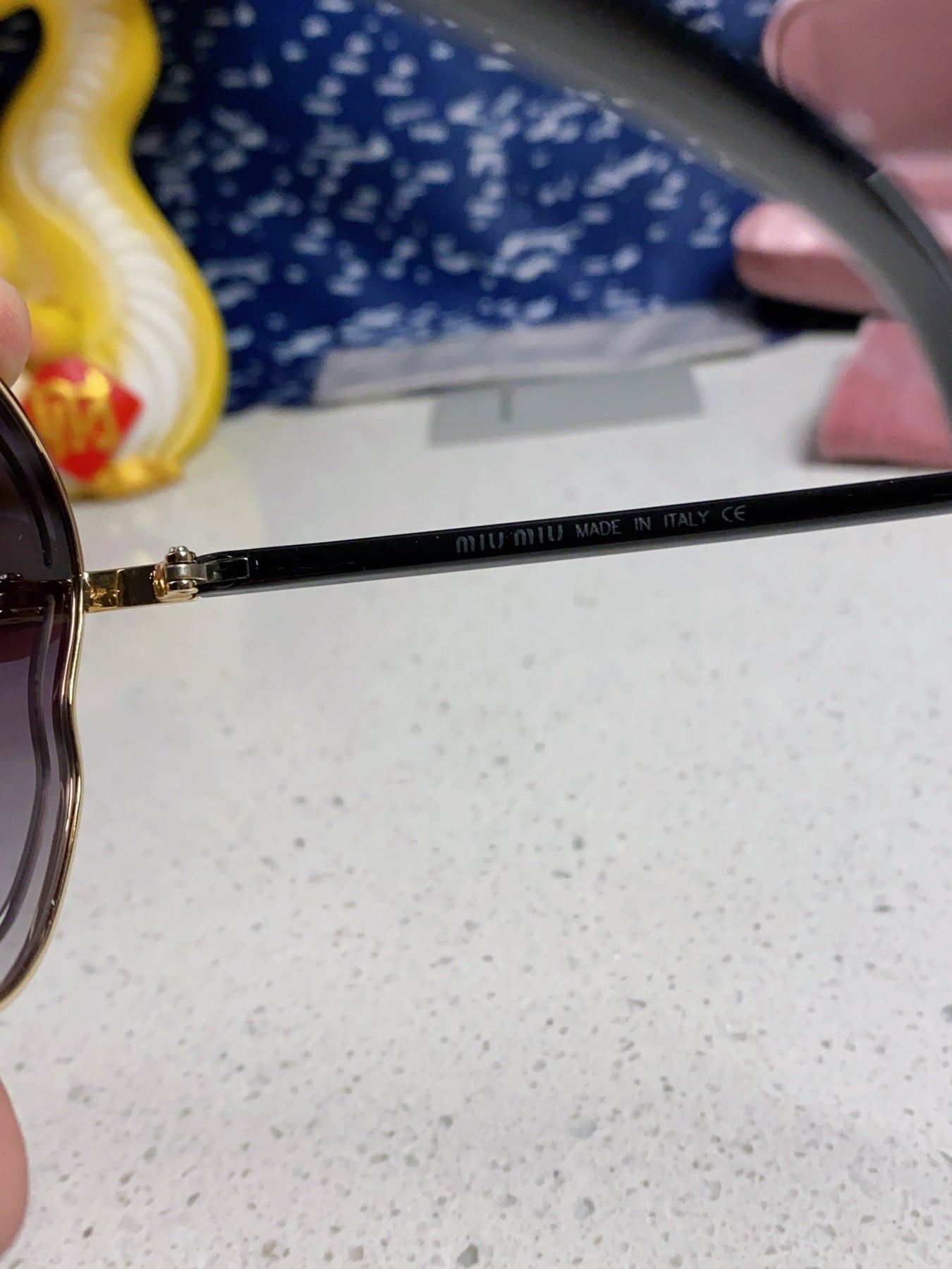 RUNWAY SUNGLASSES 571639 IN GOLD METAL GREY SMOKE LENSES