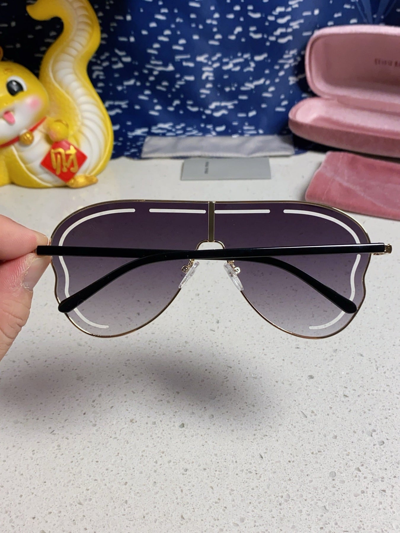 RUNWAY SUNGLASSES 571639 IN GOLD METAL GREY SMOKE LENSES