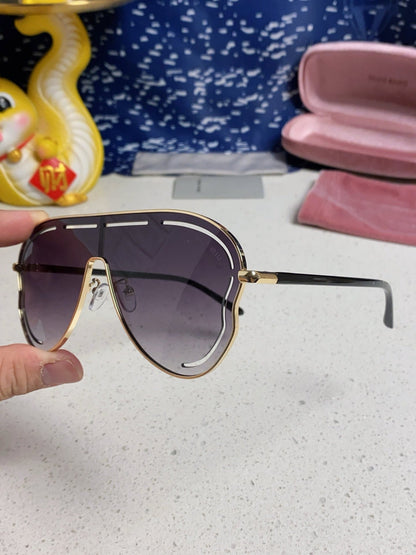 RUNWAY SUNGLASSES 571639 IN GOLD METAL GREY SMOKE LENSES