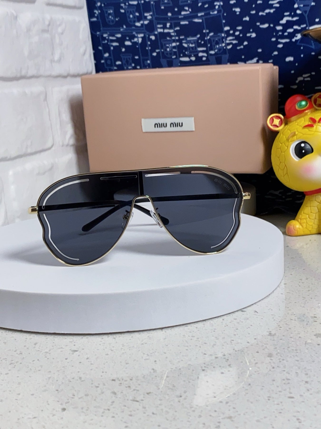 RUNWAY SUNGLASSES 571640 IN BLACK METAL BLACK LENSES