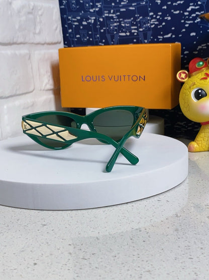 CAT EYE SUNGLASSES 576882 IN GREEN AND GOLD ACETATE