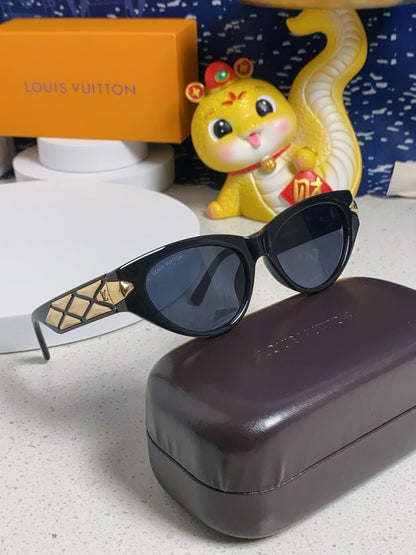 CAT EYE SUNGLASSES 576886 IN BLACK AND GOLD ACETATE