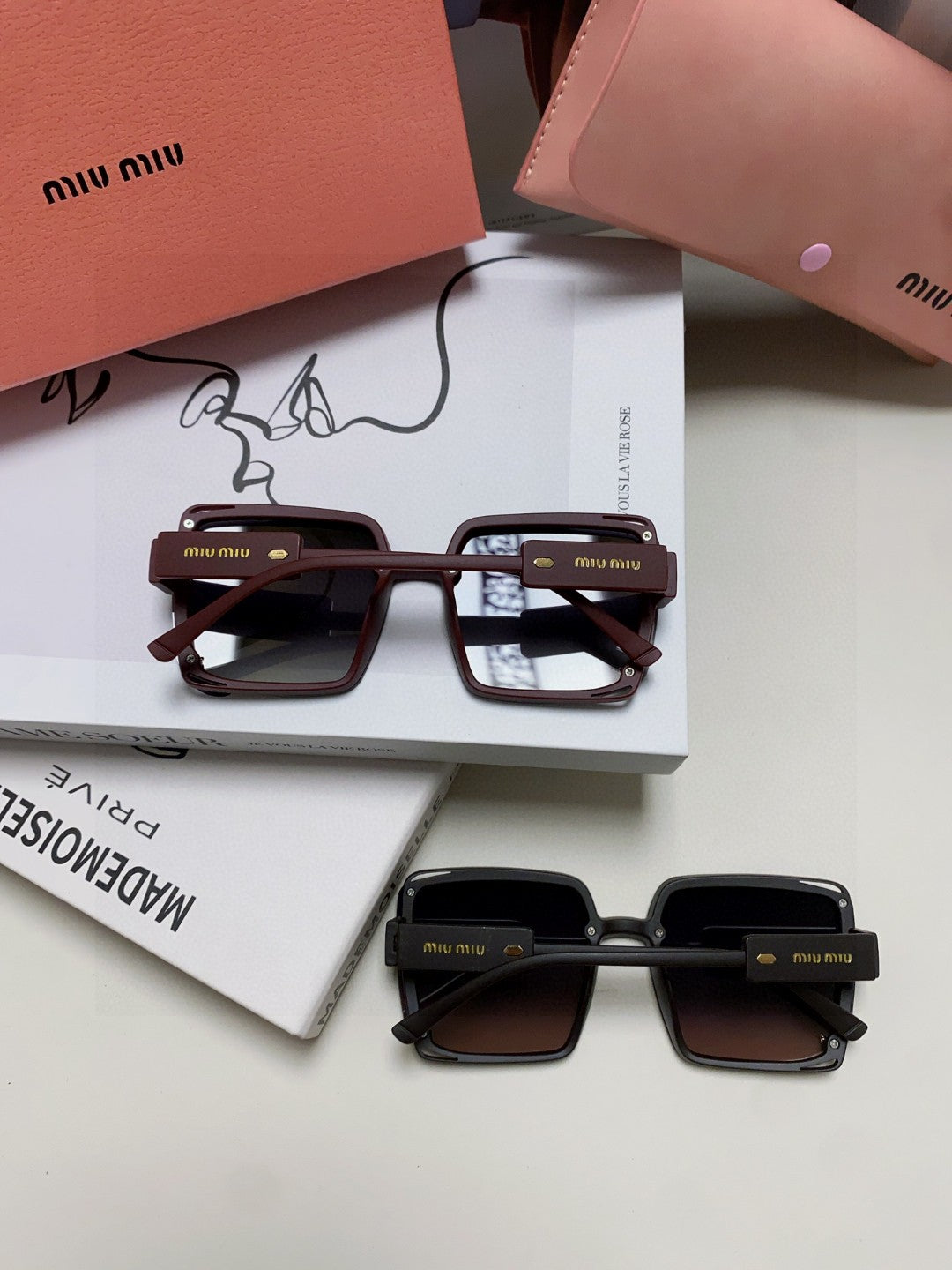 RUNWAY SQUARE SUNGLASSES 576823 IN ACETATE