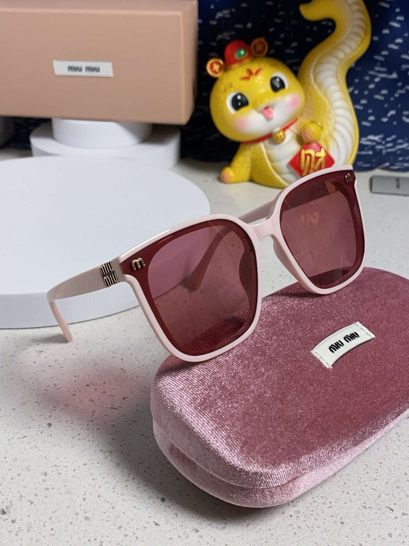 GLIMPSE SQUARE SUNGLASSES 554611 IN LIGHT PINK ACETATE