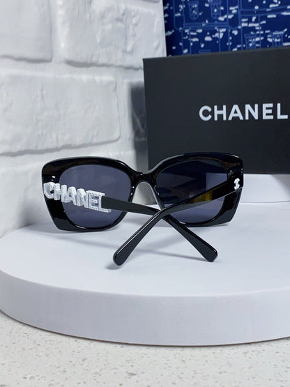 BUTTERFLY SUNGLASSES 641815 IN BLACK ACETATE WHITE METAL LOGO