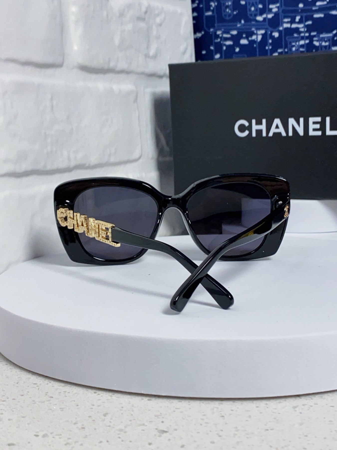 BUTTERFLY SUNGLASSES 641816 IN BLACK ACETATE GOLD METAL LOGO