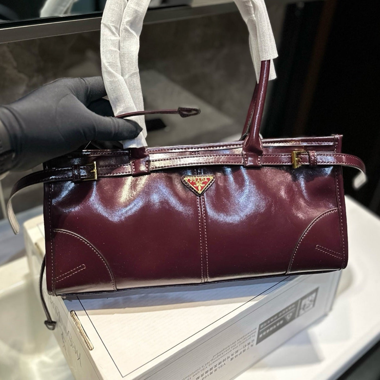 BONNIE SOFT LUX HANDBAG 32 IN BURGUNDY RED PATENT CALFSKIN