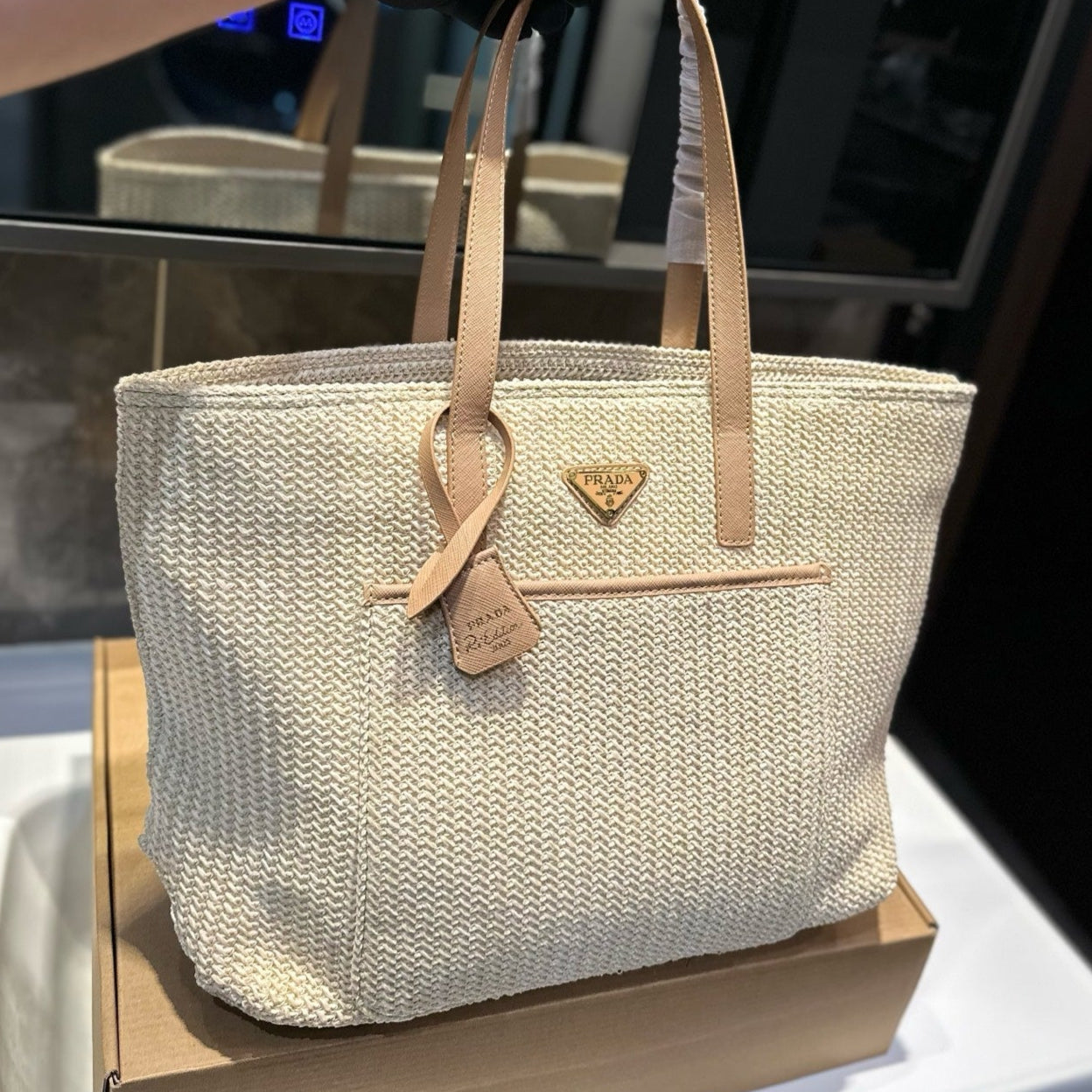 CROCHET TOTE BAG 38 IN BEIGE WOVEN RAFFIA CALFSKIN STRAP