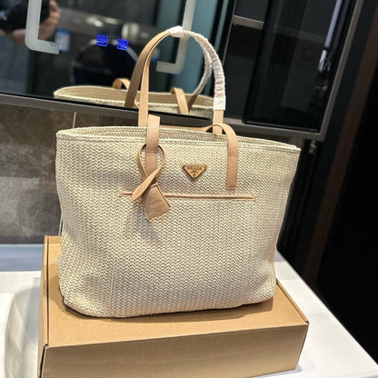 CROCHET TOTE BAG 38 IN BEIGE WOVEN RAFFIA CALFSKIN STRAP