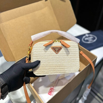 CROCHET SHOULDER BAG 18 IN BEIGE WOVEN RAFFIA CALFSKIN STRAP