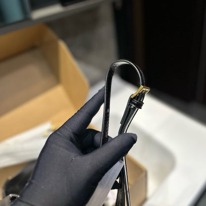 DANGLE TOP HANDLE MINI BAG 15 IN BLACK PATENT CALFSKIN