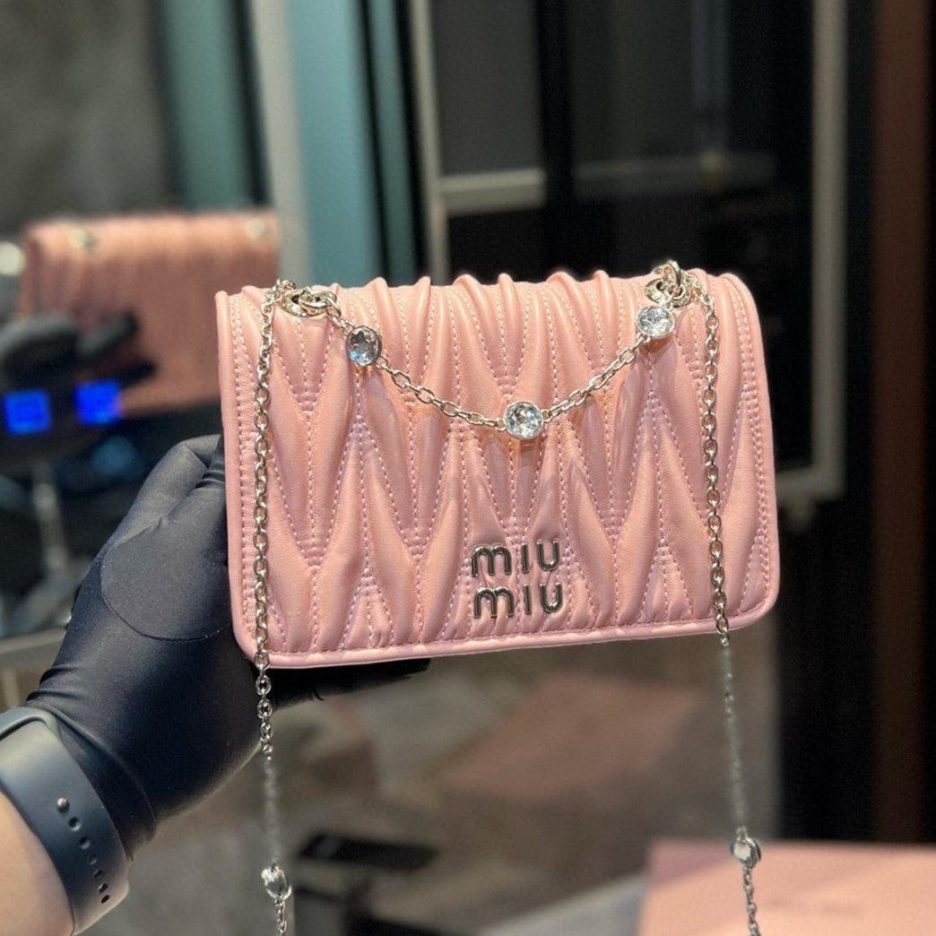 MATELASSÉ CRYSTAL CHAIN BAG 21 IN BABY PINK LAMBSKIN