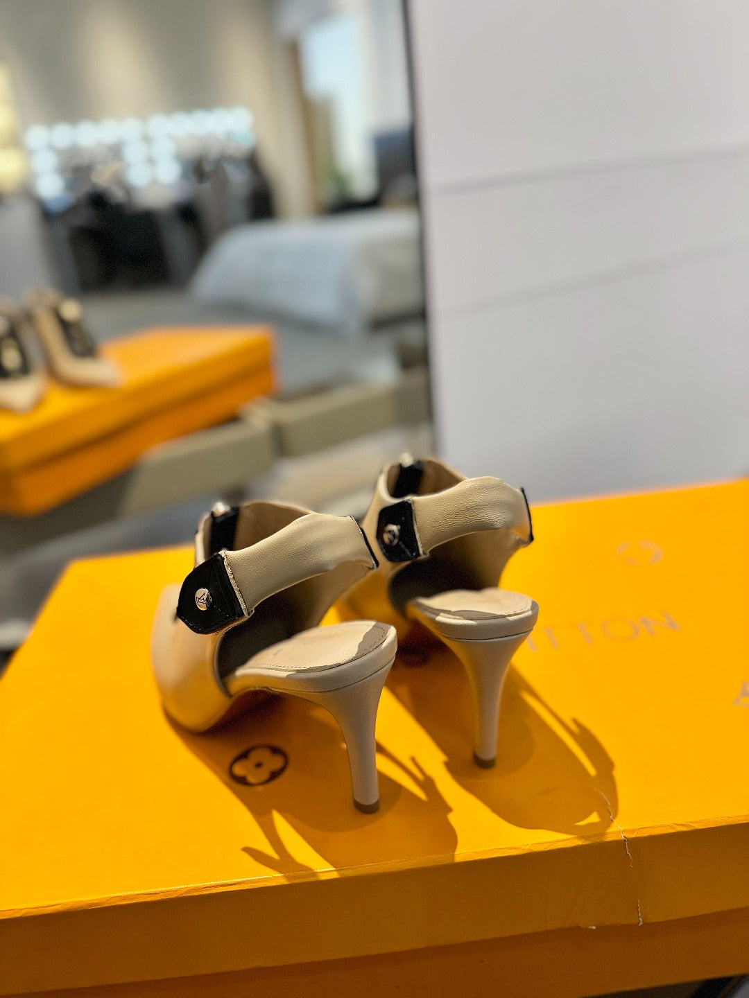 ALLURE HIGH 8 CM SLINGBACK IN SAND BROWN CALFSKIN